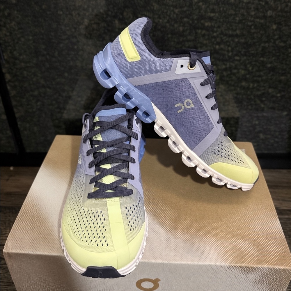 On Cloudflow Nimbus Seeding Women 6 NEW